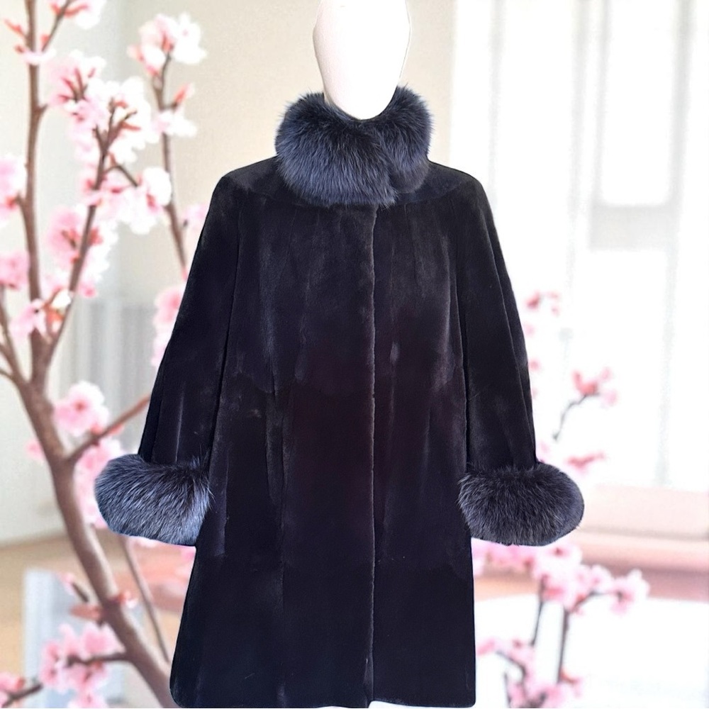Stunning Mid-length Dark Midnight Blues Dyed Badger Fur Coat w/Dyed Fur Trim
